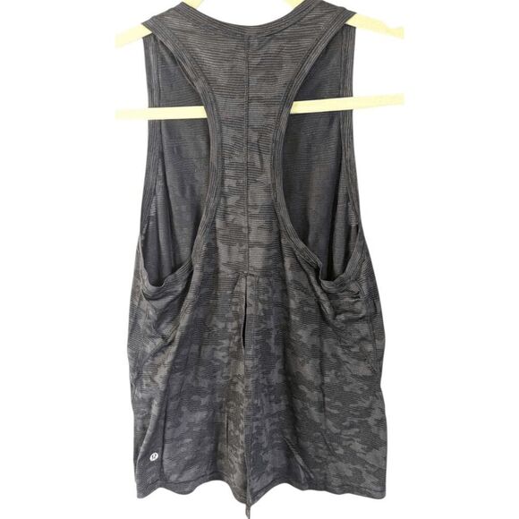 LULULEMON ATHLETICA Miles Ahead Tank (Camo) in Black Size 6 - Picture 5 of 5